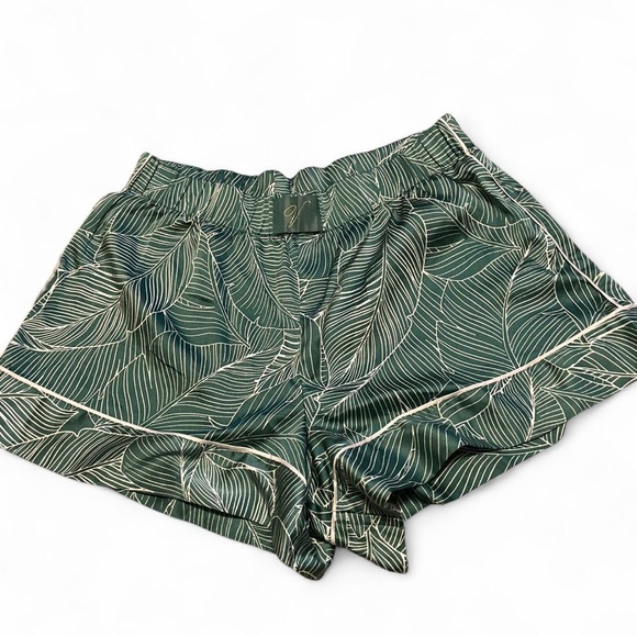 Victoria's Secret Other - Victoria's Secret Dark Green Leaf Pattern Shorts